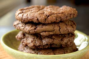 آموزش روش تهیه کلوچه شکلاتی رژیمی