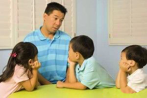 این 7 جمله مخرب را هرگز به کودک تان نگویید