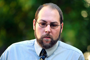 دستگیری مردی که آبروی بسیاری از زنان معروف را برده بود!